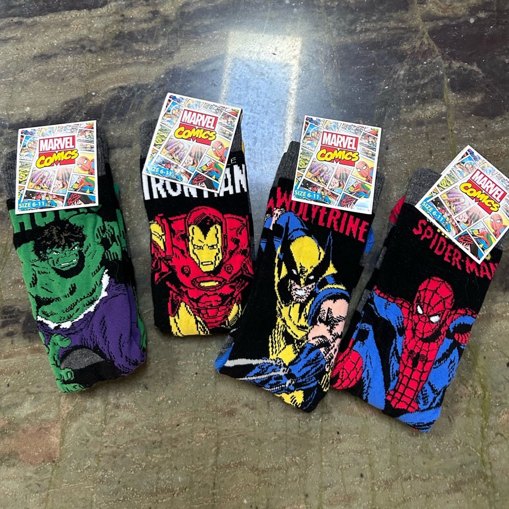 4 pairs marvel comics socks 6-11
